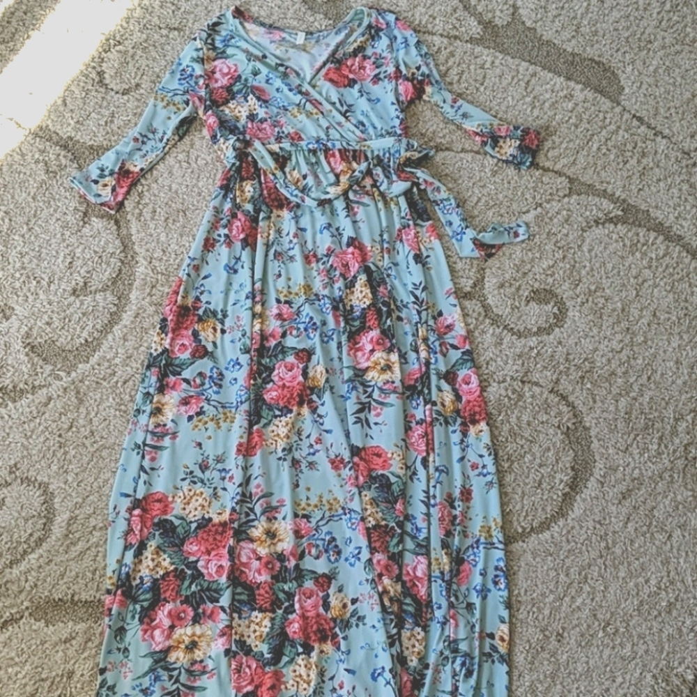 Maternity blue floral maxi